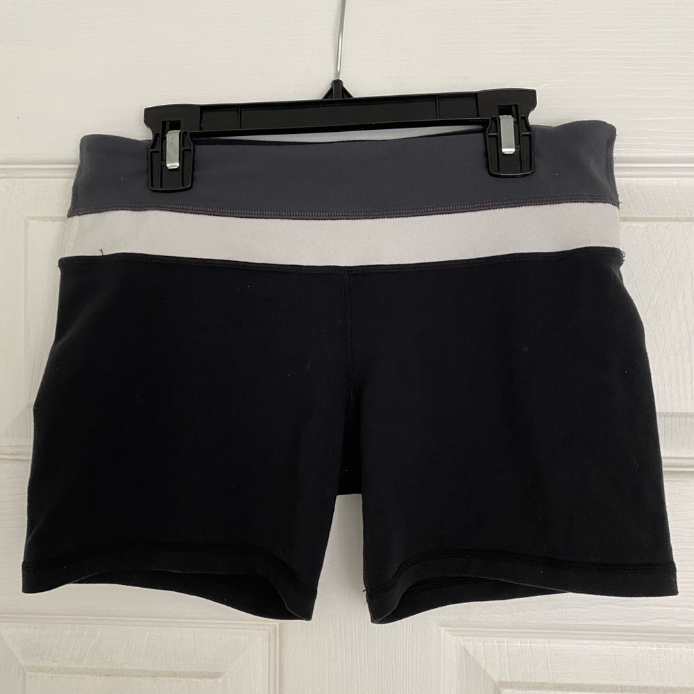 Lululemon spandex shorts